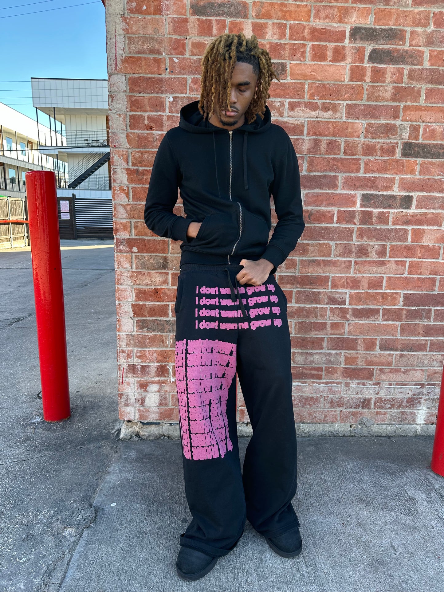 "idwgu" sweatpants