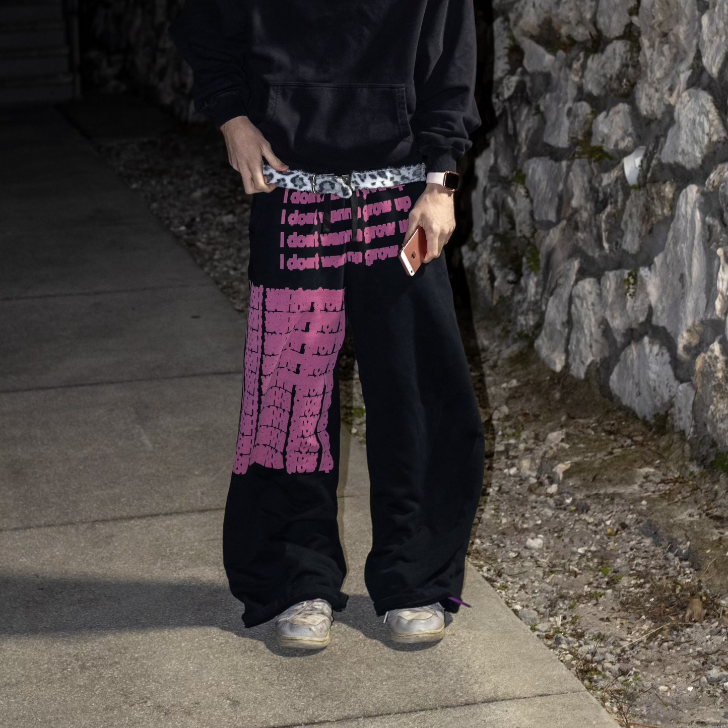 "idwgu" sweatpants